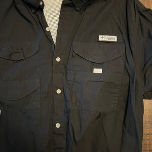 Black men’s medium Columbia brand button up shirt